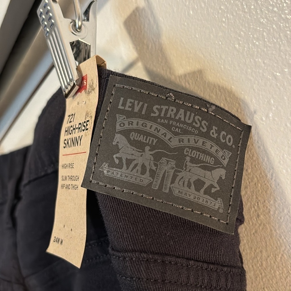 Levi’s 721 HIGH RISE SKINNY black button fly jeans 24W - Picture 10 of 15